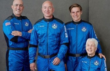 Экипаж миссии NS-16. Фото: Blue Origin