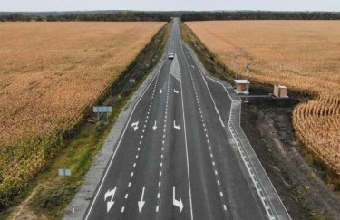 В Украине планируют отремонтировать или построить 24 тыс. км дорог.