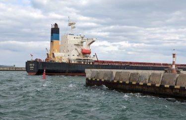 Россия продолжает блокировать "зерновое соглашение": в июле из портов вышли только 6 судов