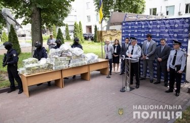 Полиция изъяла в Киеве крупную партию кокаина из Латинской Америки (ФОТО и ВИДЕО)