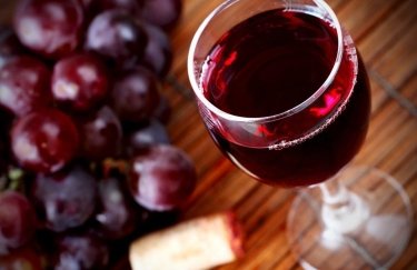 Производитель вин "Французский бульвар" сократил чистую прибыль в 2,2 раза