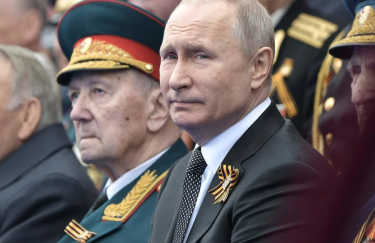 Путін, Путін на паараді, парад у Москві, пропаганда кремлівська