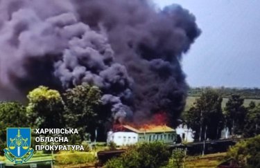 В Харьковской области россияне попали в вокзал, произошел пожар