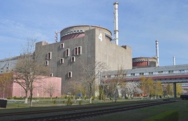 На ЗАЭС четвертый энергоблок перевели в "горячую остановку": в "Энергоатоме" заявили о нарушении ядерного законодательства