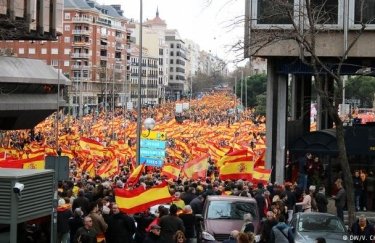 Манифестанты в Мадриде потребовали отставки правительства