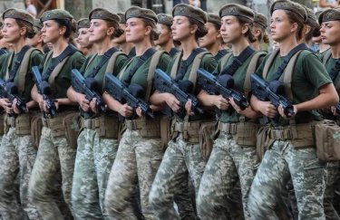 Геращенко сообщила, сколько женщин служат в рядах украинской армии