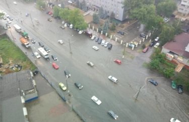 "Потоп" в Одессе. Фото: "Думская"
