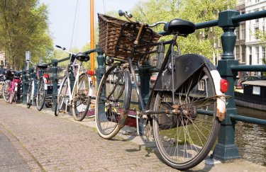 Нидерланды передадут Украине 2 тысячи забытых на улицах велосипедов: кто их получит