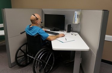 Сложно ли человеку с инвалидностью найти работу в Украине