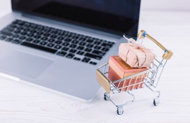 Фото: Freepik онлайн продажі