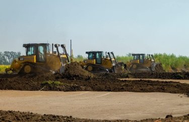 Через обшуки "Автомагістраль-Південь" зупиняє будівництво фортифікацій на лінії фронту