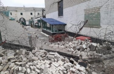 В Уголовно-исполнительной службе показали последствия обстрела Херсонского СИЗО 4 декабря