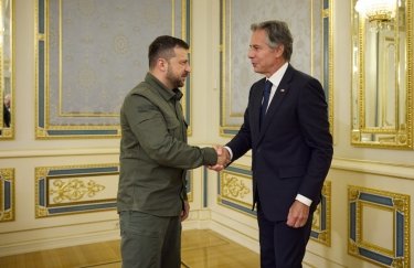 Володимир Зеленський та Ентоні Блінкен у Києві. Фото: Офіс президента Блінкен, заморожені активи