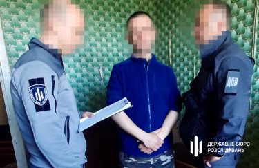 Подозреваемый добровольно пошел служить захватчикам. Фото: ГБР гбр
