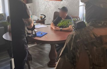 В Кропивницком задержали депутата, оказавшегося рэкетиром: лично "выбивал" деньги из бизнес-партнера (ФОТО, ВИДЕО)