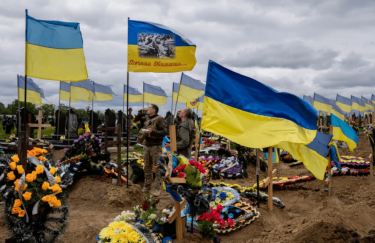 Чиновники запевняють, що військове кладовище почнуть будувати найближчим часом. Фото: Фокус кладовище