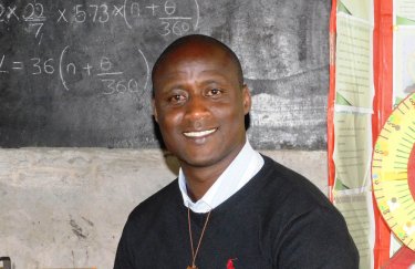 Как лучший учитель мира меняет жизнь в Африке