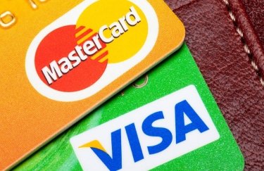 НБУ пропонує надати держорганам доступ до номерів банківських карток клієнтів