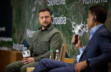 Володимир Зеленський. Фото: Офіс президента Зеленський прибув до США: зустрінеться з Байденом і візьме участь у Генасамблеї ООН