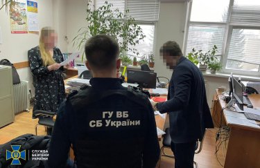 Оправдывала агрессию РФ: сотруднице СБУ сообщили о подозрении