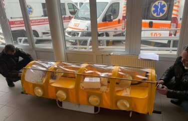Украинская герметичная капсула для больных на COVID-19. Фото: Полтавская ОГА Украинская герметичная капсула для больных на COVID-19. Фото: Полтавская ОГА