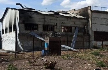 Последствия российского теракта в Еленовке. Источник: ombudsman.gov.ua Еленовка, барак, повреждения