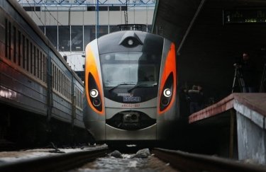 В поездах "Укрзализныци" появится платный Wi-Fi