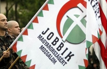Лидер венгерского "Йоббика" уходит в отставку из-за провала на выборах