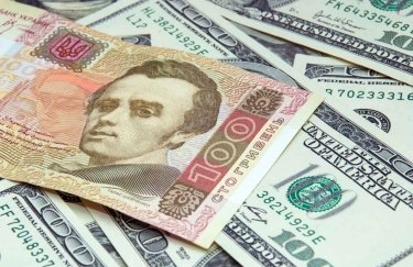 НБУ продолжает распродажу доллара и евро: чего ждать населению от наличного курса валют в начале мая