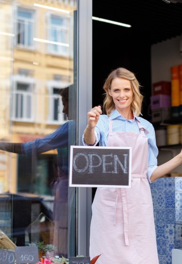 Як залучити клієнтів малому бізнесу: 5 дієвих порад та приклади