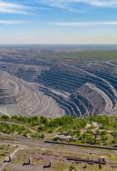 Цифровое "озеро". Зачем в одном из крупнейших карьеров Украины запустили частную радиосеть