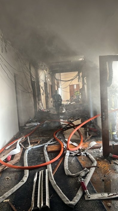 Фото 12 — Армія РФ атакувала Київ: пошкоджена будівля уряду, є загиблі та поранені (ФОТО)