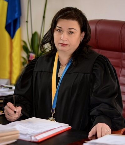Фото 3 — СБУ задержала на взяточничестве главу Харьковского окружного админсуда (ФОТО)