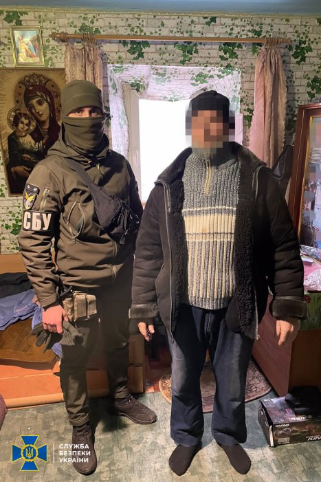 Фото 2 — СБУ задержала на Херсонщине трех коллаборантов, заставлявших голосовать на "референдуме о присоединении к РФ"