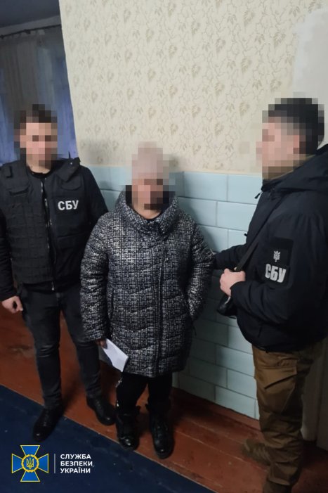 Фото 2 — В Виннице задержали предательницу, которая помогала оккупантам в Херсонской области и сбежала оттуда после прихода ВСУ