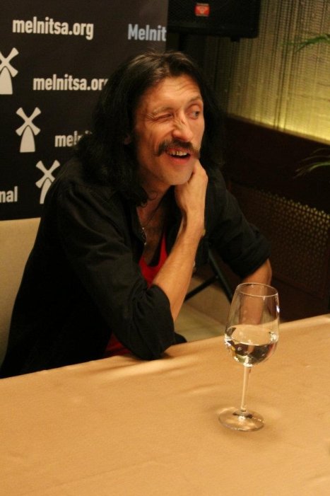 Фото 2 — Лидер Gogol Bordello Евгений Гудзь: Пугание концом света сродни кристмас-сейлу - срочно тратьте все бабло