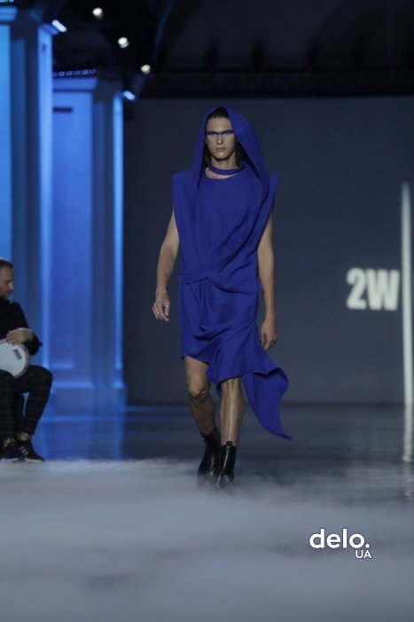 Фото 41 — Свежая мода: дерзкие идеи молодых на показах UFW для тех, кто любит эксперименты (ФОТО)