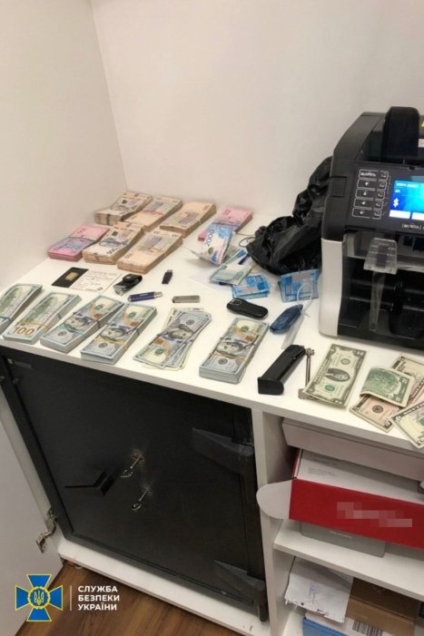 Фото 3 — СБУ совместно со спецслужбами США прикрыла мощную хакерскую сеть в Darknet (ФОТО)