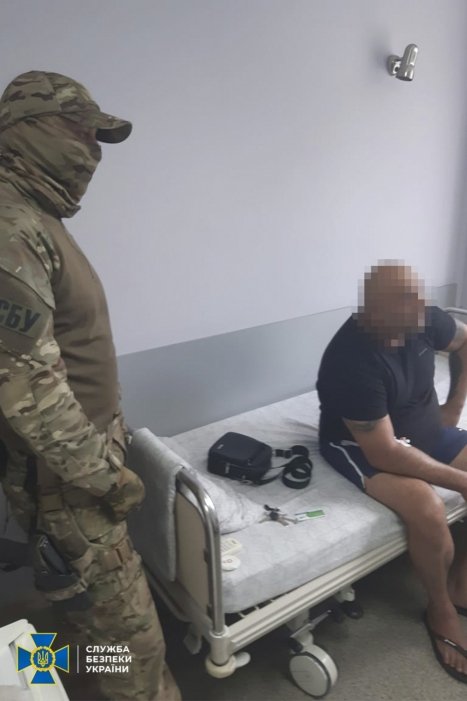 Фото 3 — В Кривом Роге задержали "смотрящего", банда которого 10 лет терроризировала бизнес (ФОТО)