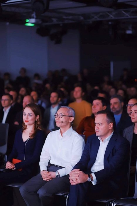 Фото 2 — Восемь уроков для бизнеса и власти от автора "Стратегии голубого океана" В. Чан Кима