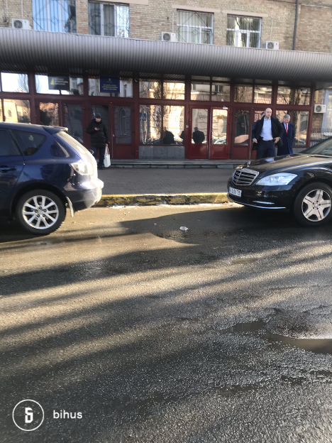 Фото 2 — Ахметов посетил НАБУ (ФОТО)