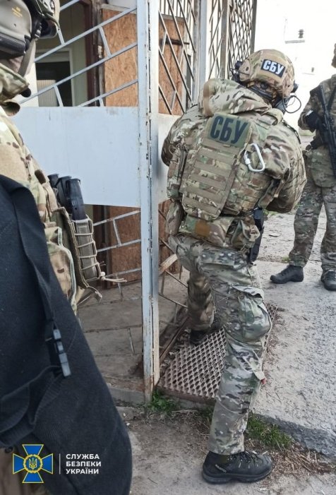 Фото 2 — СБУ заблокировала канал финансирования террористов Л/ДНР (ФОТО)