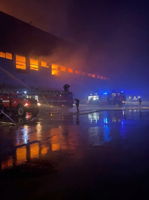 Фото 2 — Росія знищила останній в Україні великий логістичний комплекс "Епіцентру" (ФОТО)