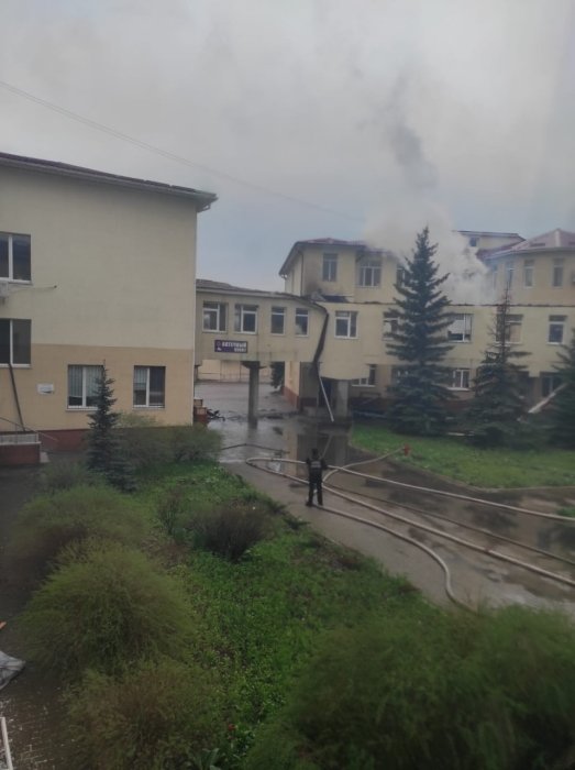 Фото 3 — Российские войска обстреляли на Донетчине областную травматологию (ФОТО, ВИДЕО)