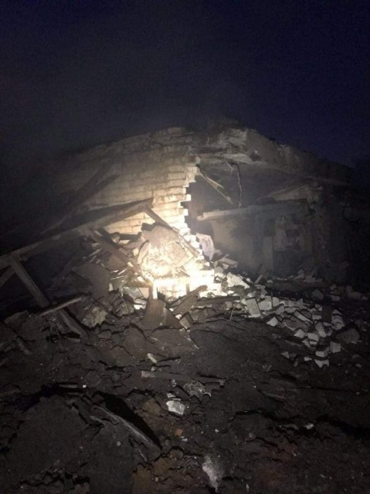 Фото 2 — Ворог застосував фосфорні боєприпаси та завдав ракетного удару по Луганській області: є загиблі