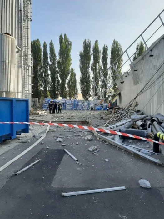 Фото 4 — На киевском заводе Carlsberg прогремел взрыв (ФОТО)