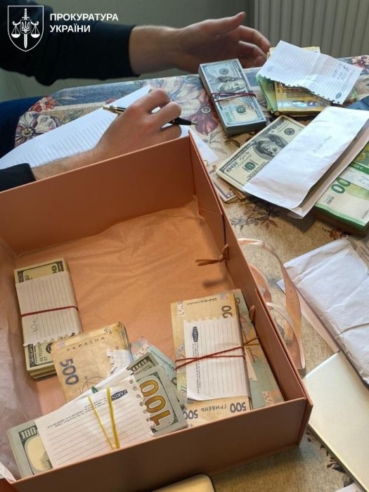 гроші, нелегальне онлайн-казино