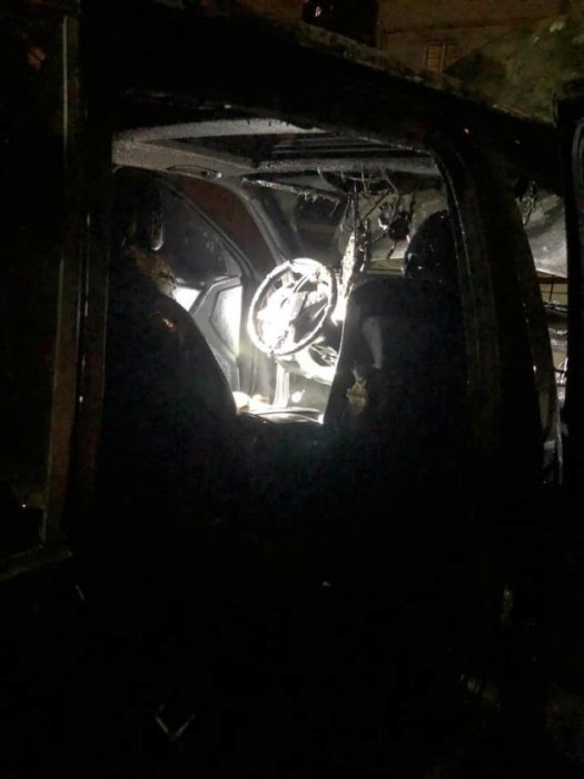 Фото 3 — "Слуге народа" Гео Леросу подожгли автомобиль (ФОТО, ВИДЕО)