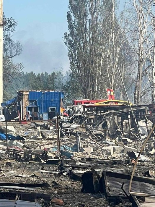 Фото 3 — Удар РФ по Київській області знищив виробництво відомої бутильованої води