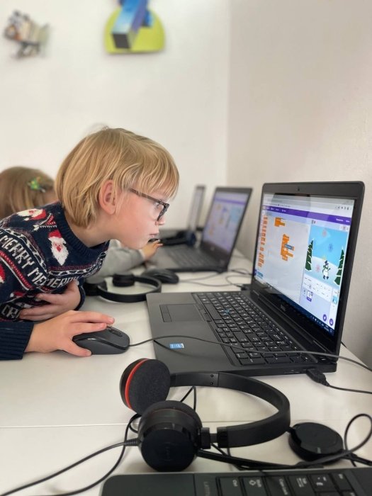 Фото 2 — Уже 546 детей бесплатно учатся программированию на курсах Scratch от Favbet Foundation и Code Club Украина
